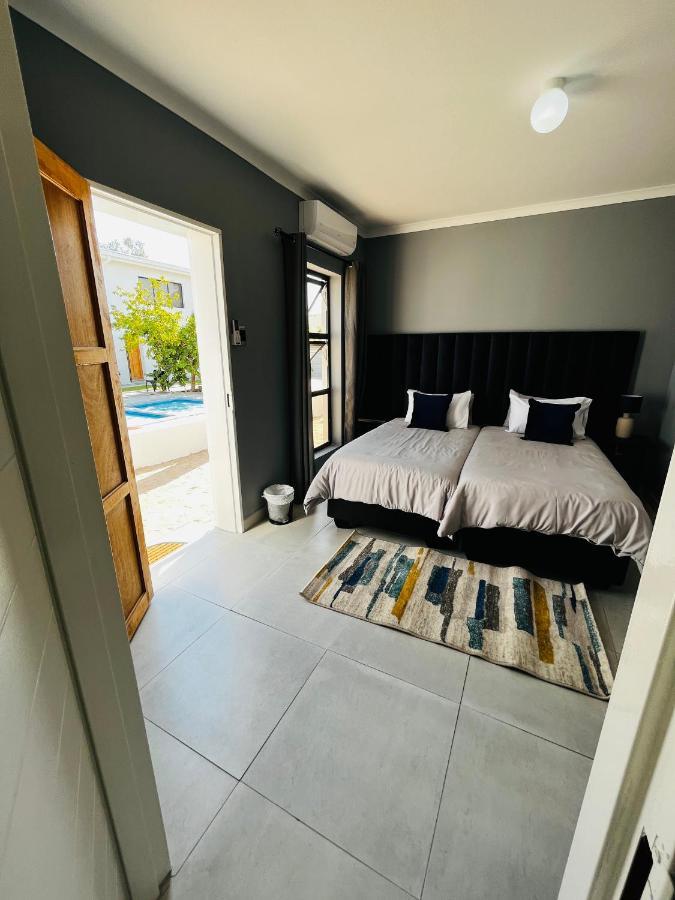 Kates Nest Guesthouse Oshakati Eksteriør bilde
